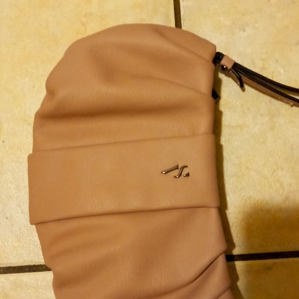 New simply vera vera wang clutch